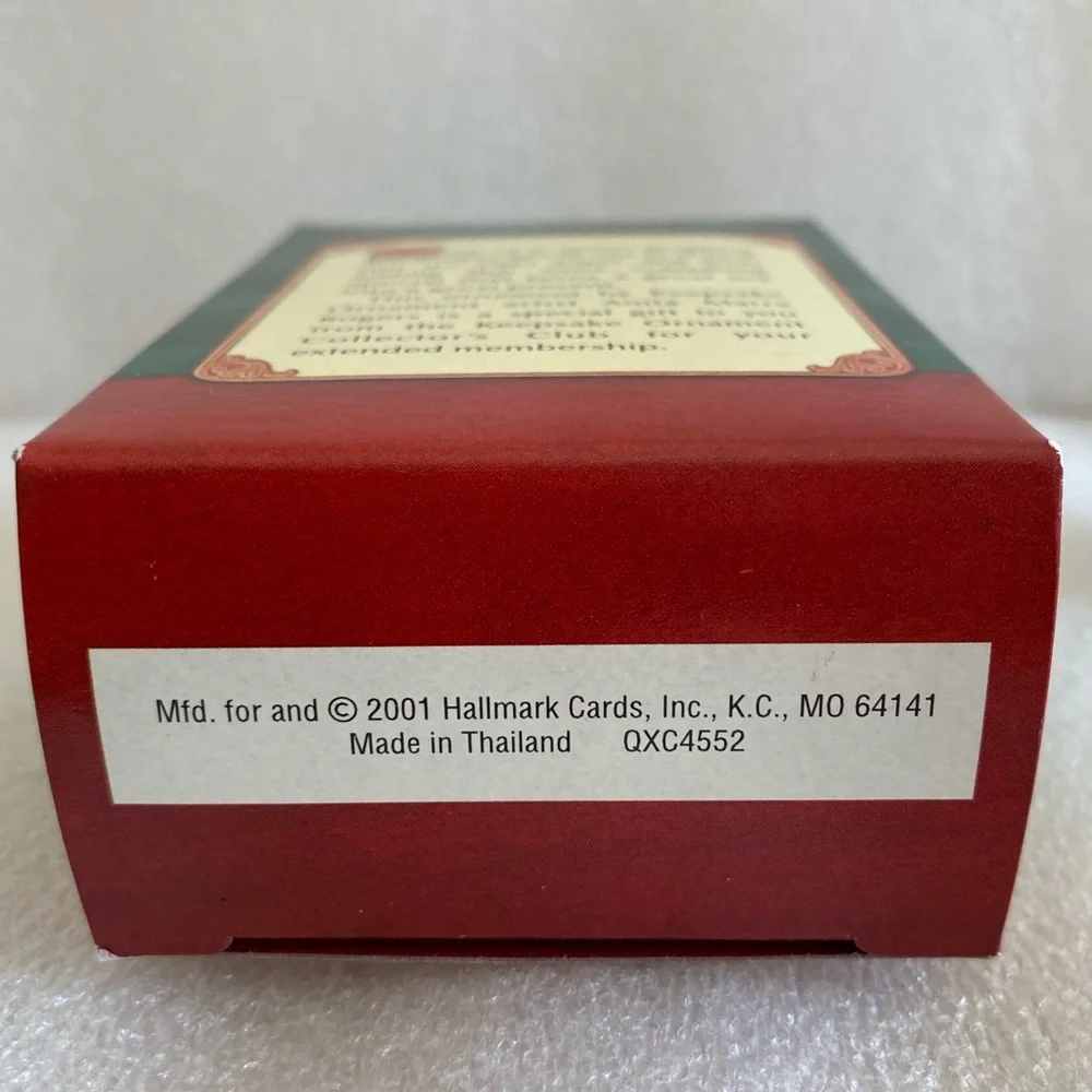 Vintage Christmas 2001 Hallmark Keepsake Ornament 